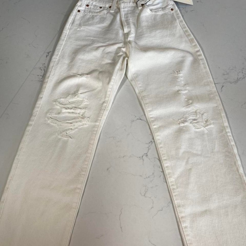 Levi's White Straight Leg Women’s Jeans - Wedgie Straight - Picture 3 of 8